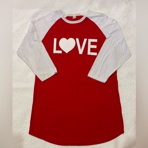 Love in 34 languages Raglan XL